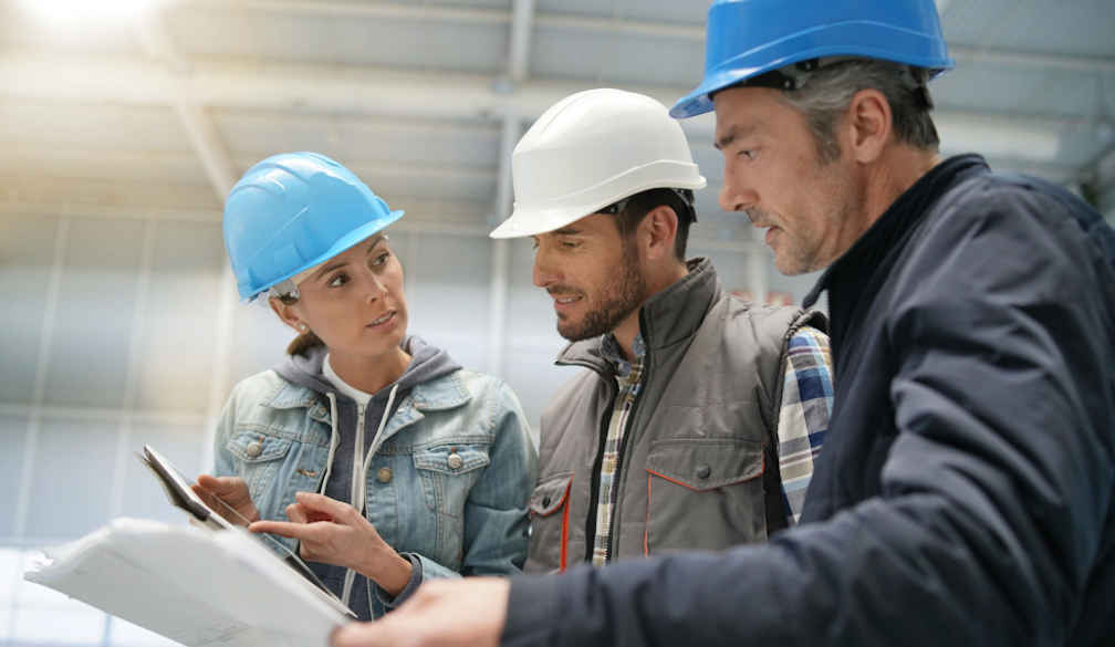 https://thetimes.com.au/images/construction-workers-talking.jpg