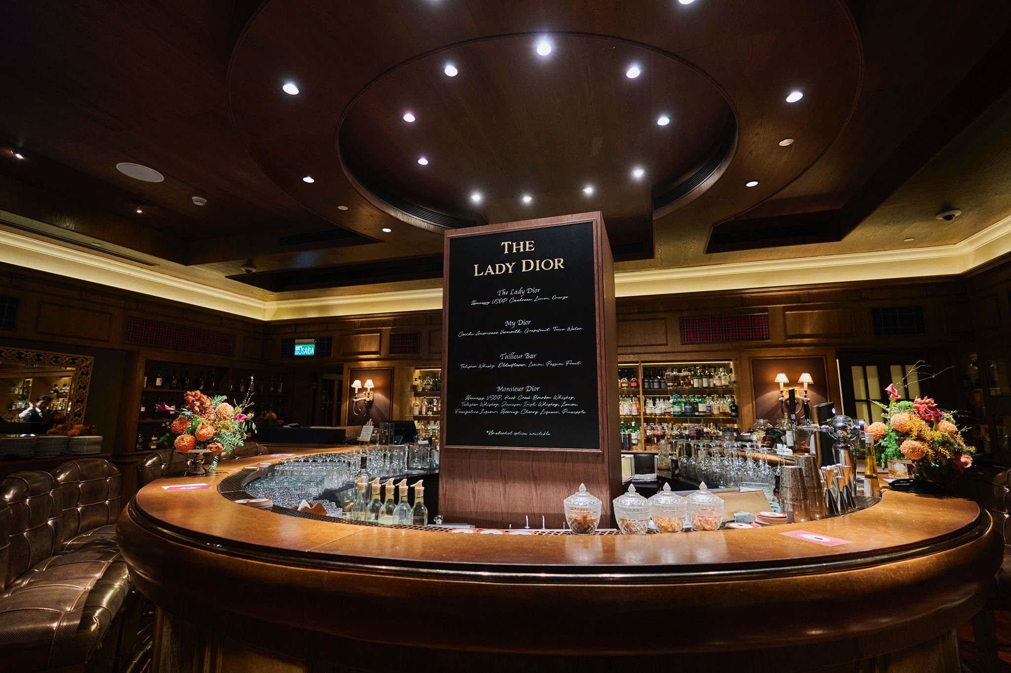 Galaxy Macau is honored to have the Asia Pacific’s first and only “The Lady Dior Pub” in Macau.