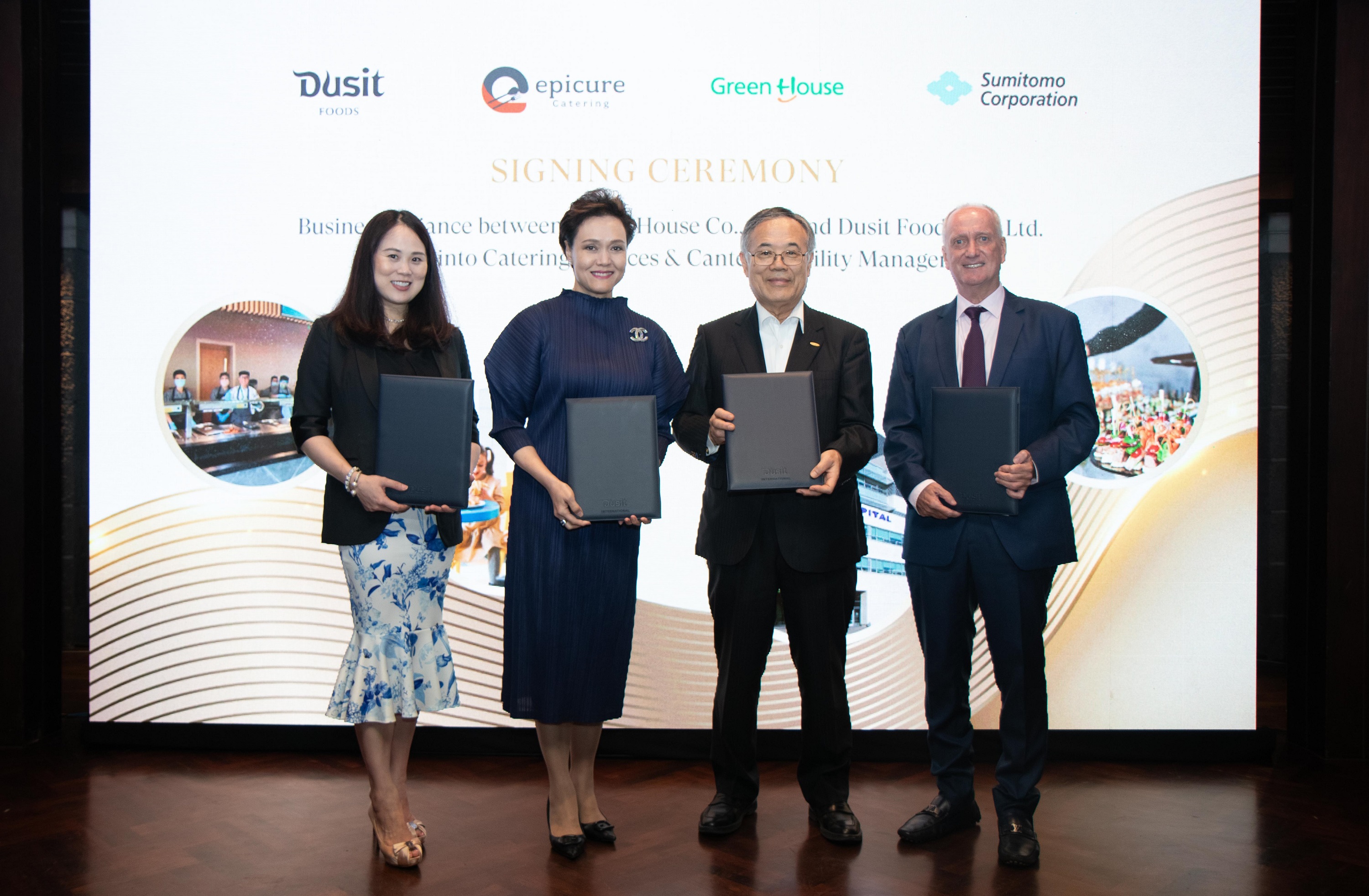 The strategic partnership between Dusit Foods and Green House aims to accelerate the growth of Epicure Catering, the leading provider of food and beverage services to the international school sector in Thailand. Pictured (from left): Ms Manisa Mitpaibul, Managing Director, Dusit Foods; Ms Suphajee Suthumpun, Group CEO, Dusit International; Mr Chiaki Tanuma, President and CEO, Green House; and Mr Trevor Allen, CEO, Epicure Catering.