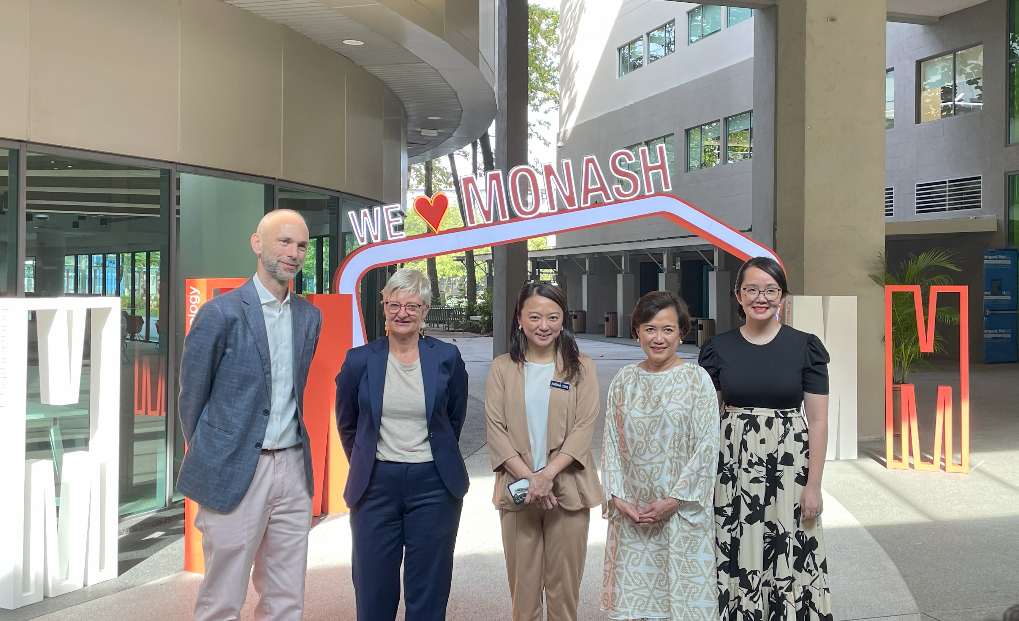 From left: Professor Duncan McDuie-Ra (Head of the School of Arts & Social Sciences), Associate Professor Emma Baulch (Director of (SEADS) and Deputy Head of School (Research) at the School of Arts and Social Sciences. , YB Hannah Yeoh (Minister of Youth and Sports), Professor Emeritus Dato