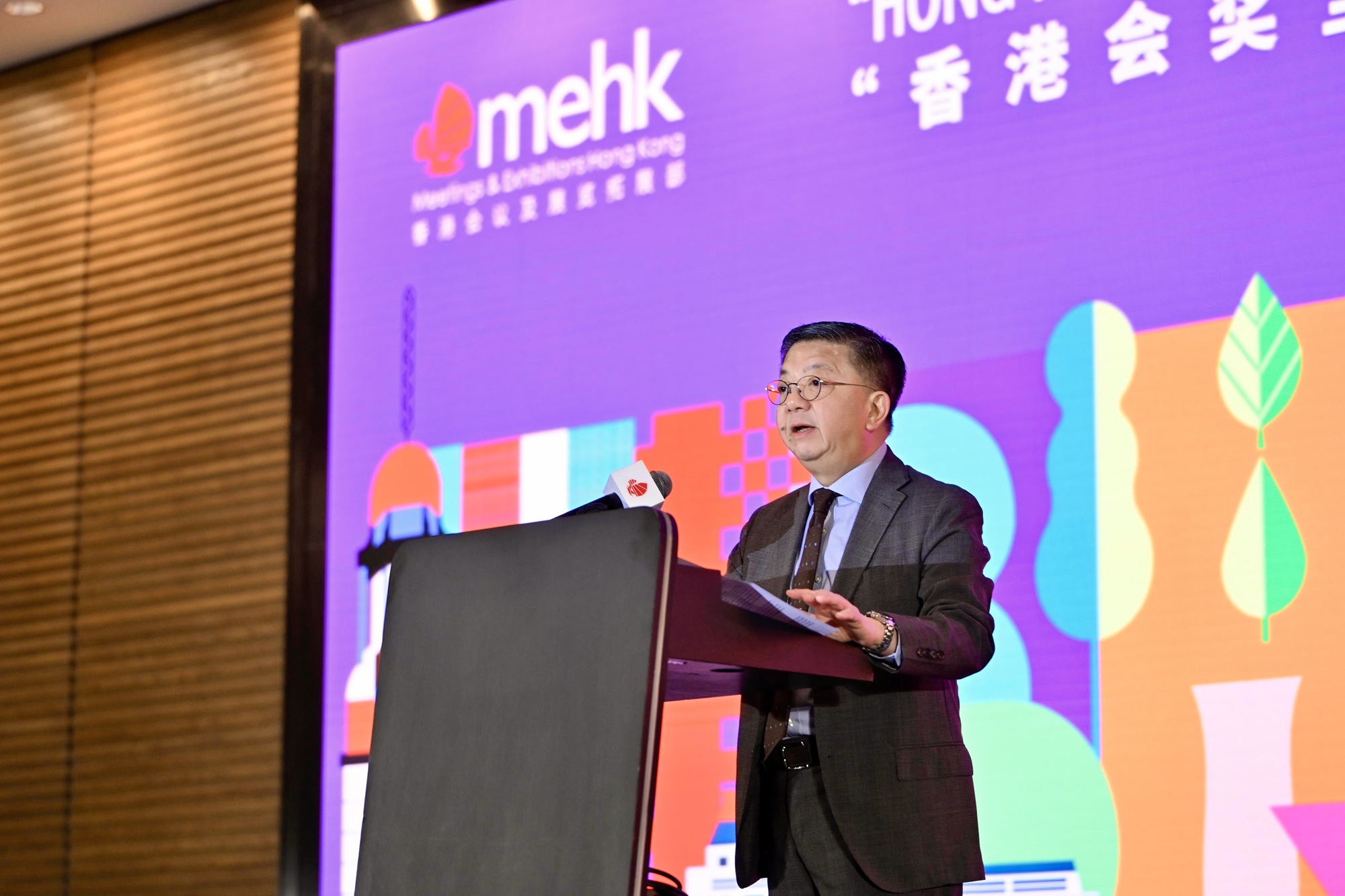 Anthony Lau, Executive Director of the HKTB, delivers opening remarks