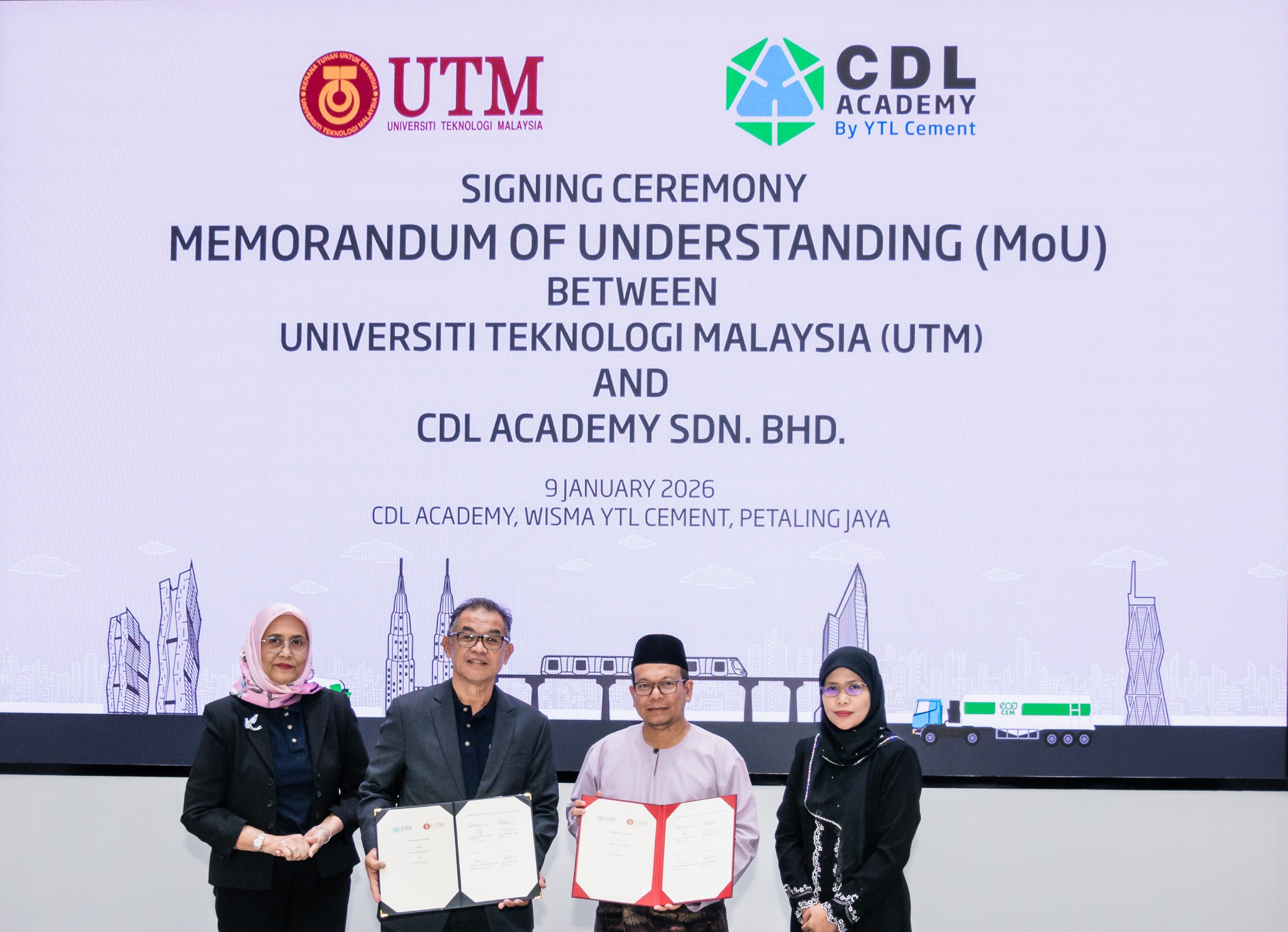 (from left to right): Datuk Aziyah Mohamed, Co-chairman of CDL Academy Sdn. Bhd., Dato’ Sr. Mohd Zaid Zakaria, Chairman of CDL Academy Sdn. Bhd., Prof. Dr. Mohd Shafry Bin Mohd Rahim, Vice-Chancellor of Universiti Teknologi Malaysia, and Associate Professor Ir. Dr. Noor Nabilah Sarbini, Director, Forensic Engineering Centre of Universiti Teknologi Malaysia during the Memorandum of Understanding signing ceremony between CDL Academy Sdn. Bhd. and Universiti Teknologi Malaysia.