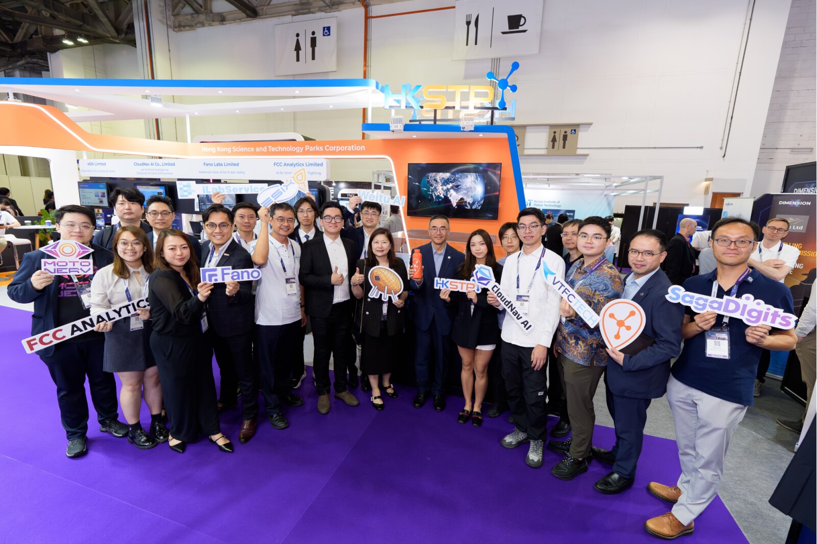 HKSTP debuted as an official exhibitor at Southeast Asia’s largest public safety conference, Milipol TechX Summit 2026 (MTX 2026). Eric Or, Chief Ecosystem Development Officer and Gladys Oon, Director of Partnerships and Account Management of HKSTP, officiated the opening of HKSTP Pavilion.