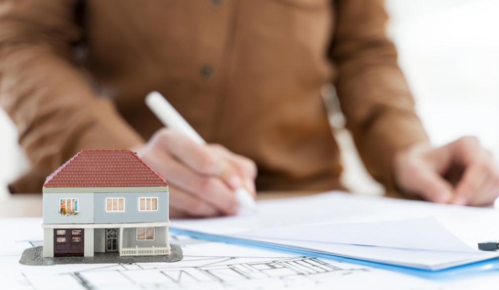 Fixed-Price Contracts Matter More on Luxury Builds